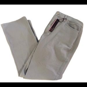 Women’s NWT Gloria Vanderbilt Slimming Amanda Jean